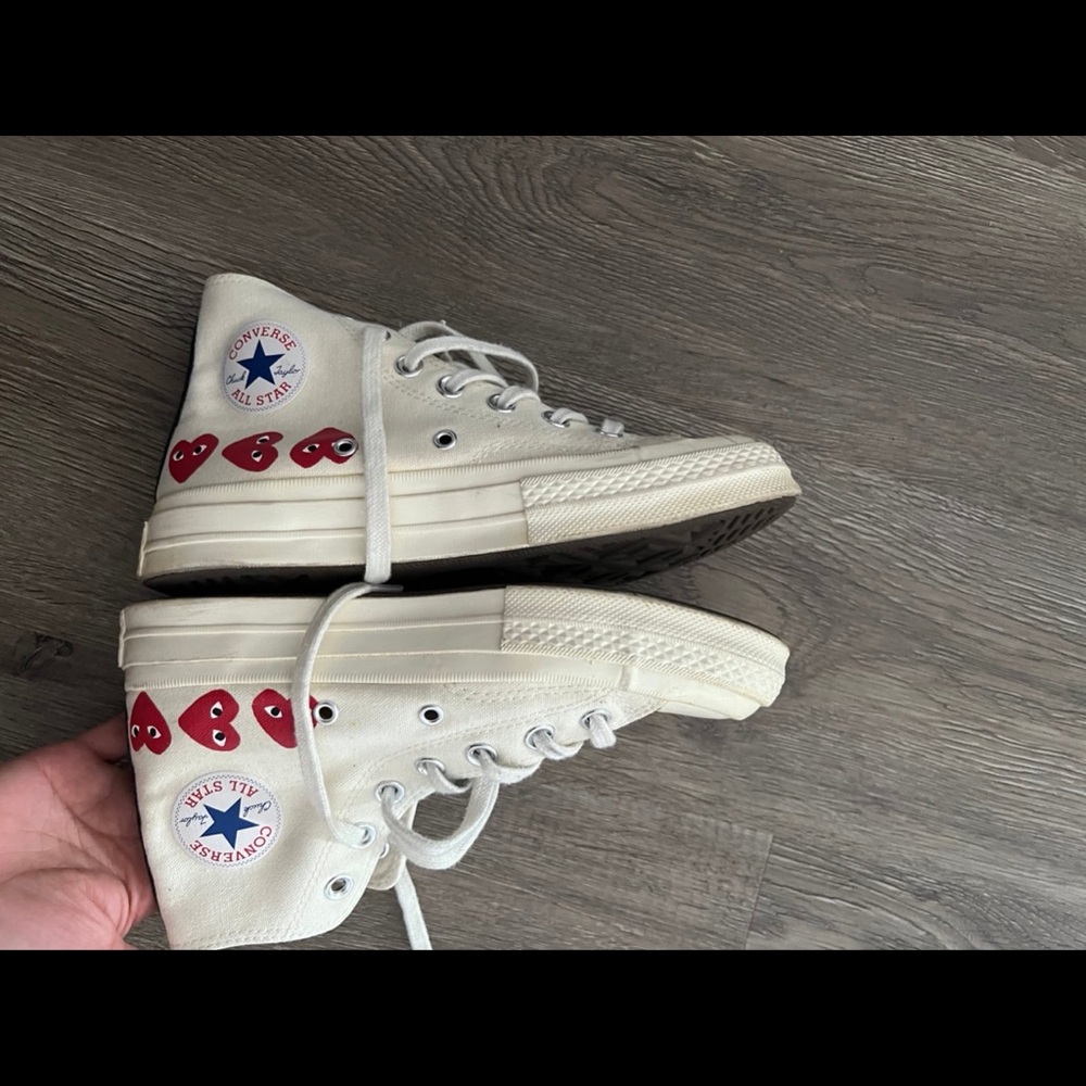 Comme des Garcons PLAY White and Red Sneakers - Picture 3 of 9